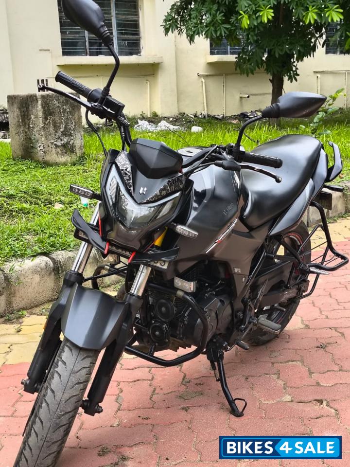 Stealth Black Hero Xtreme 160R Stealth Black Hero Xtreme 160R