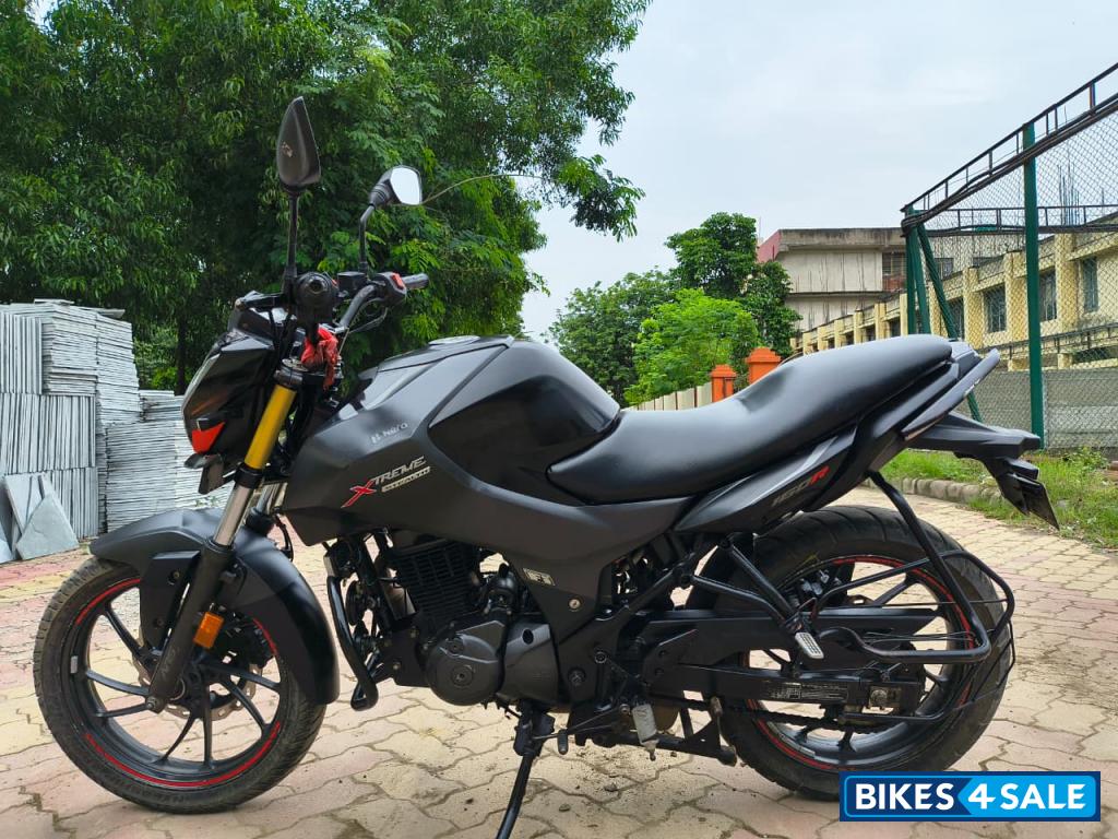 Stealth Black Hero Xtreme 160R Stealth Black Hero Xtreme 160R