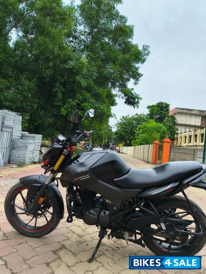 Stealth Black Hero Xtreme 160R Stealth Black Hero Xtreme 160R