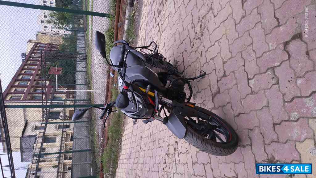 Stealth Black Hero Xtreme 160R Stealth Black Hero Xtreme 160R