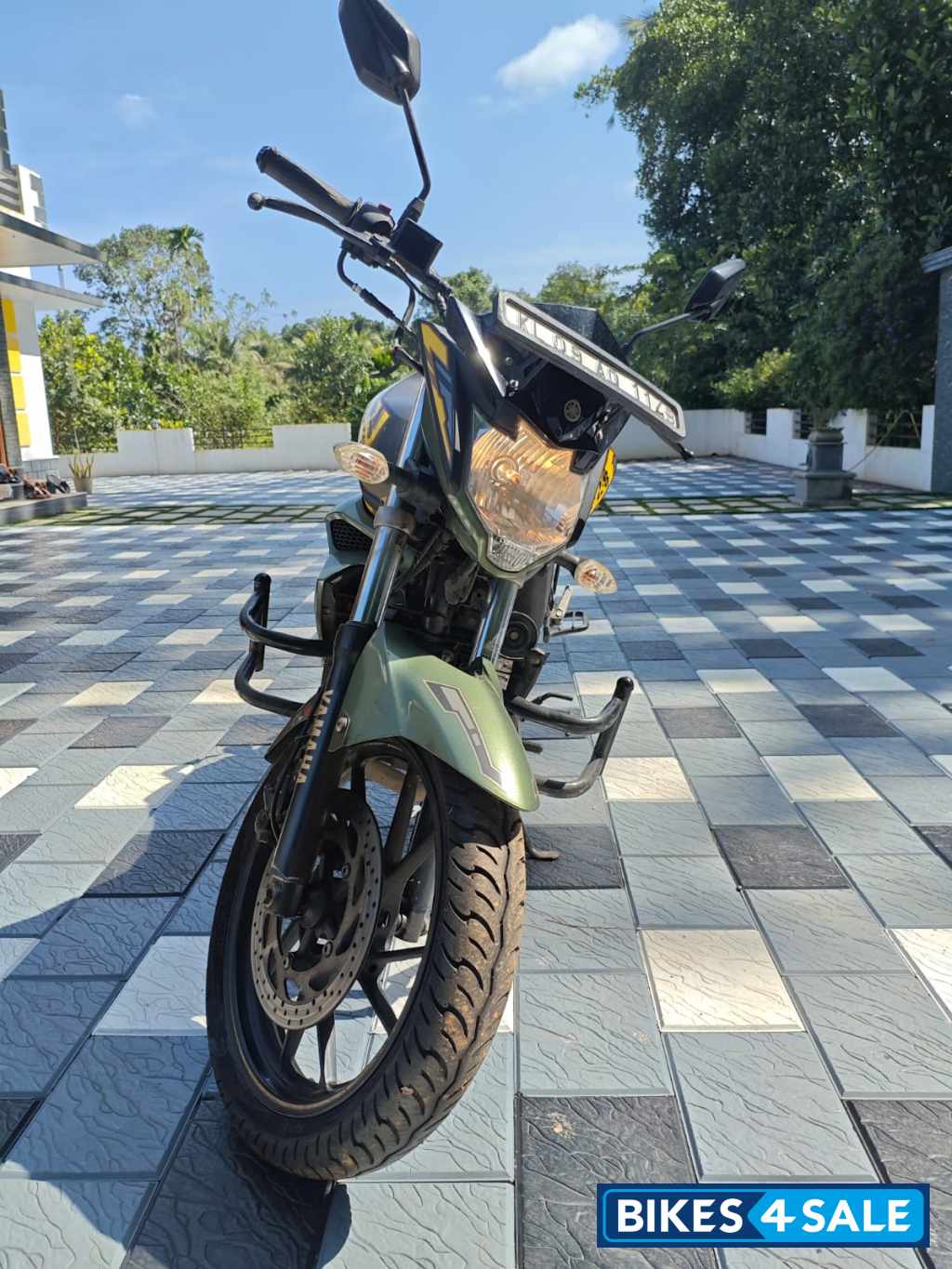 Yamaha FZ-S FI V2