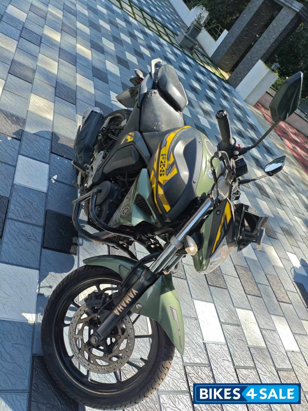 Yamaha FZ-S FI V2