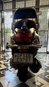 Matte Black Vespa SXL 125 BS6