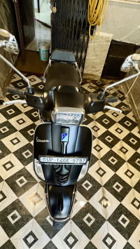 Matte Black Vespa SXL 125 BS6
