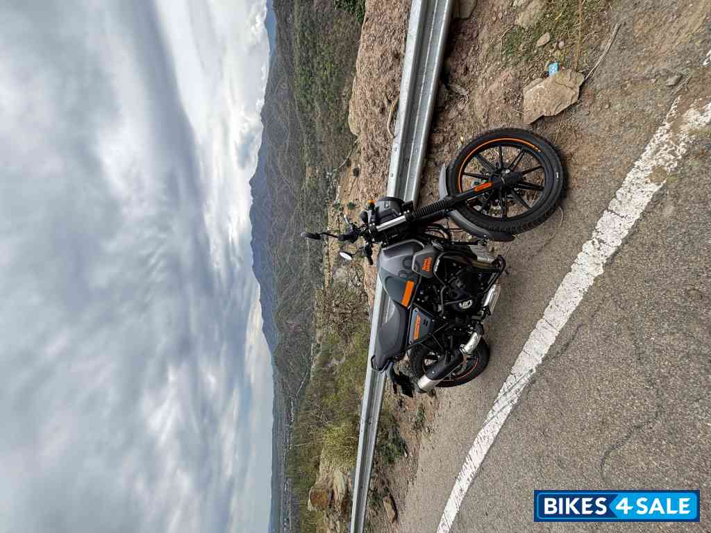 Royal Enfield Scram 440