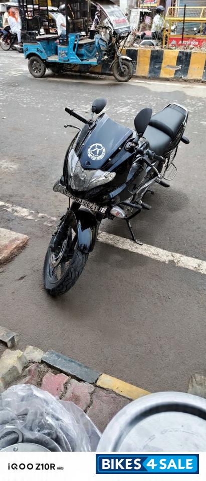 Bajaj Pulsar 220F
