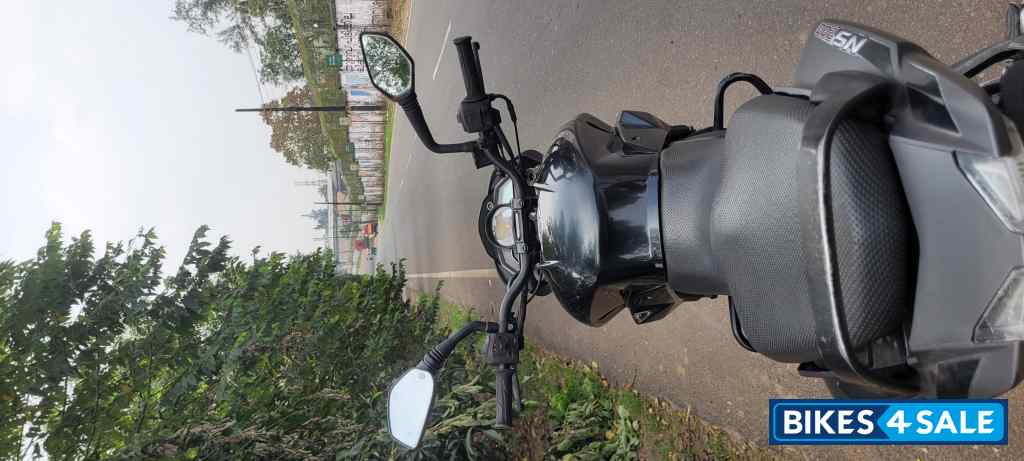 Bajaj Pulsar 200 NS Bajaj Pulsar 200 NS