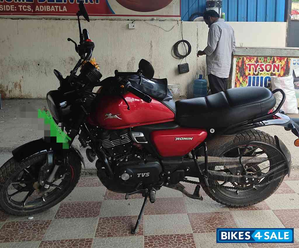 TVS Ronin SS