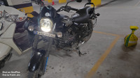Bajaj Avenger Street 180