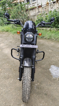 Yezdi Roadster Dark