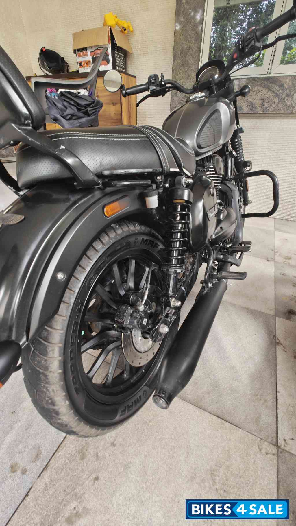 Yezdi Roadster Dark