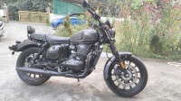 Yezdi Roadster Dark