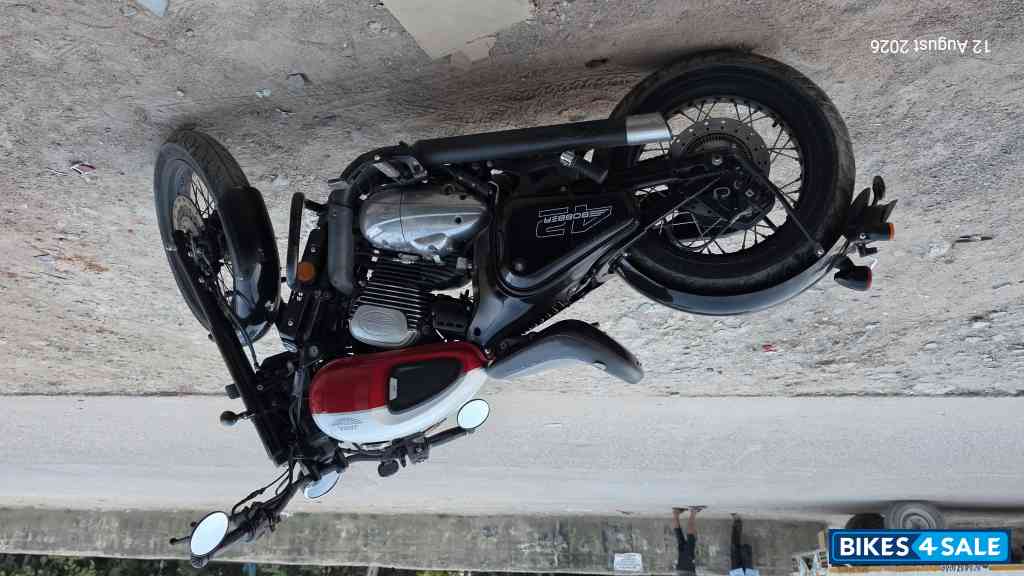 Jawa 42 Bobber Dual Channel ABS