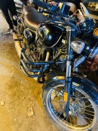 Black Benelli Imperiale 400 BS6