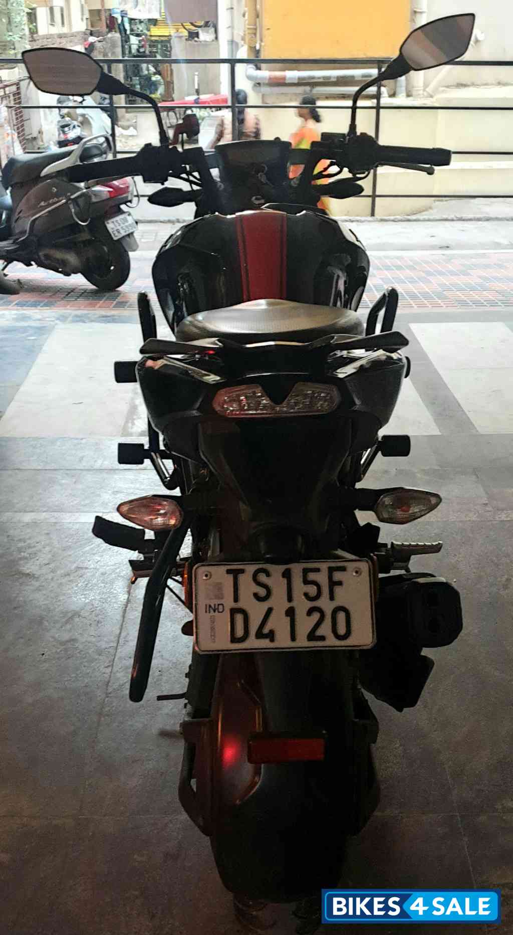 Black TVS Apache RTR 200 4V ABS