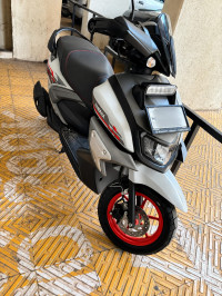 Silver White Cocktail Yamaha Ray ZR 125 Fi Hybrid