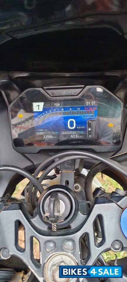 Metalic Grey Yamaha R15M Metalic Grey Yamaha R15M