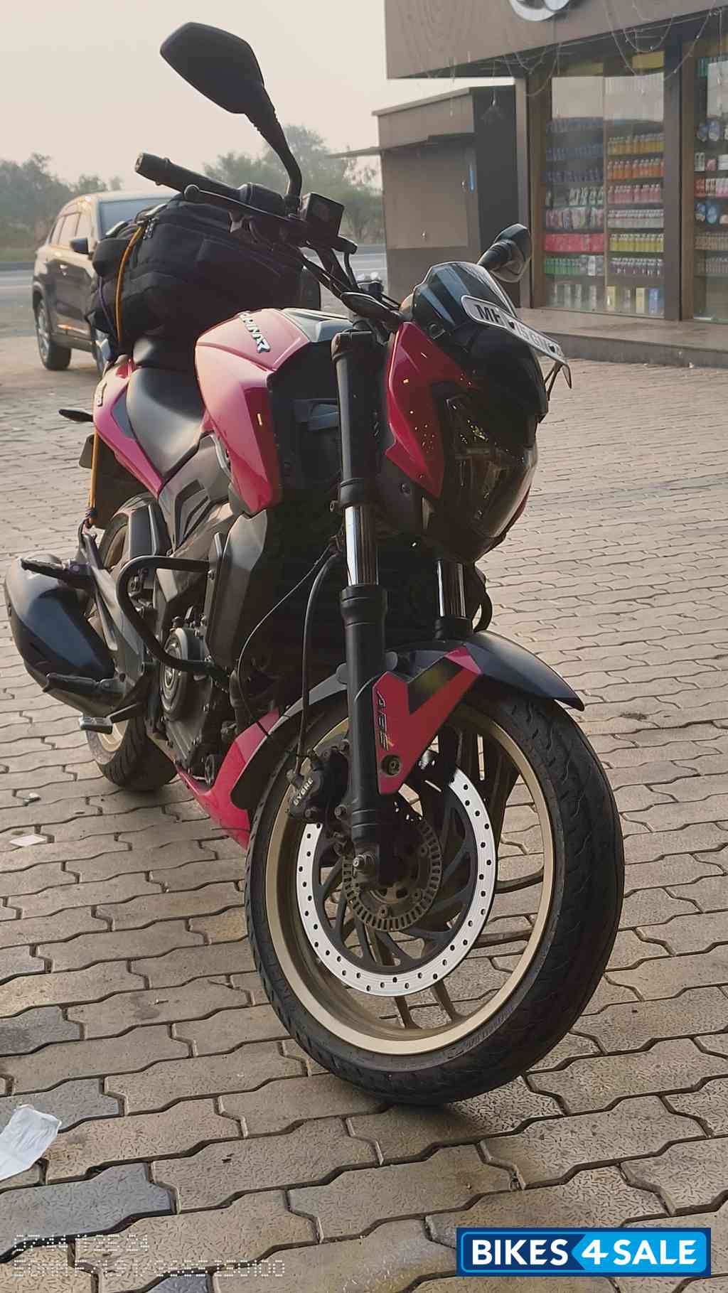 Red Bajaj Dominar 400 Disc