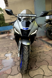 Yamaha  R15M