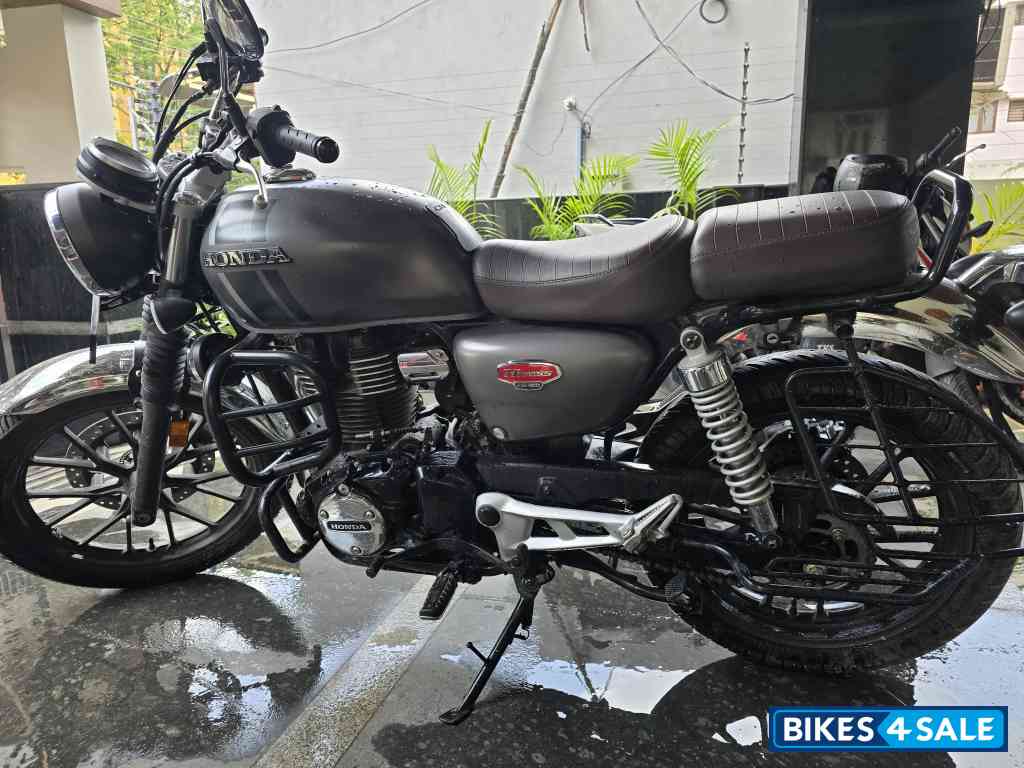 Honda 2023 CB350 Hness DLX Pro Chrome