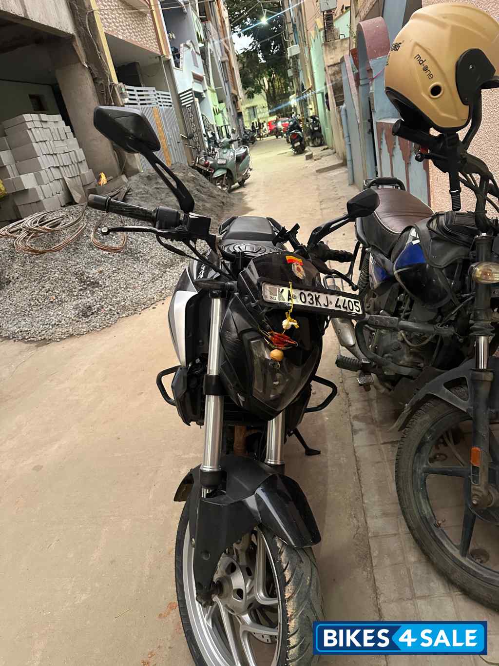 Bajaj Dominar 250