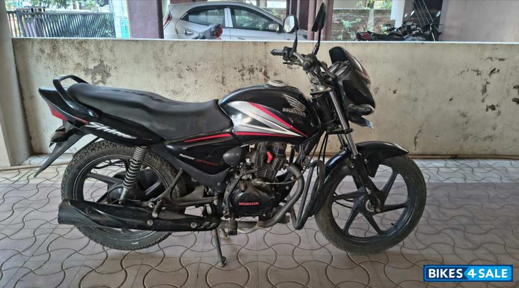 Black Honda Shine 125 Drum
