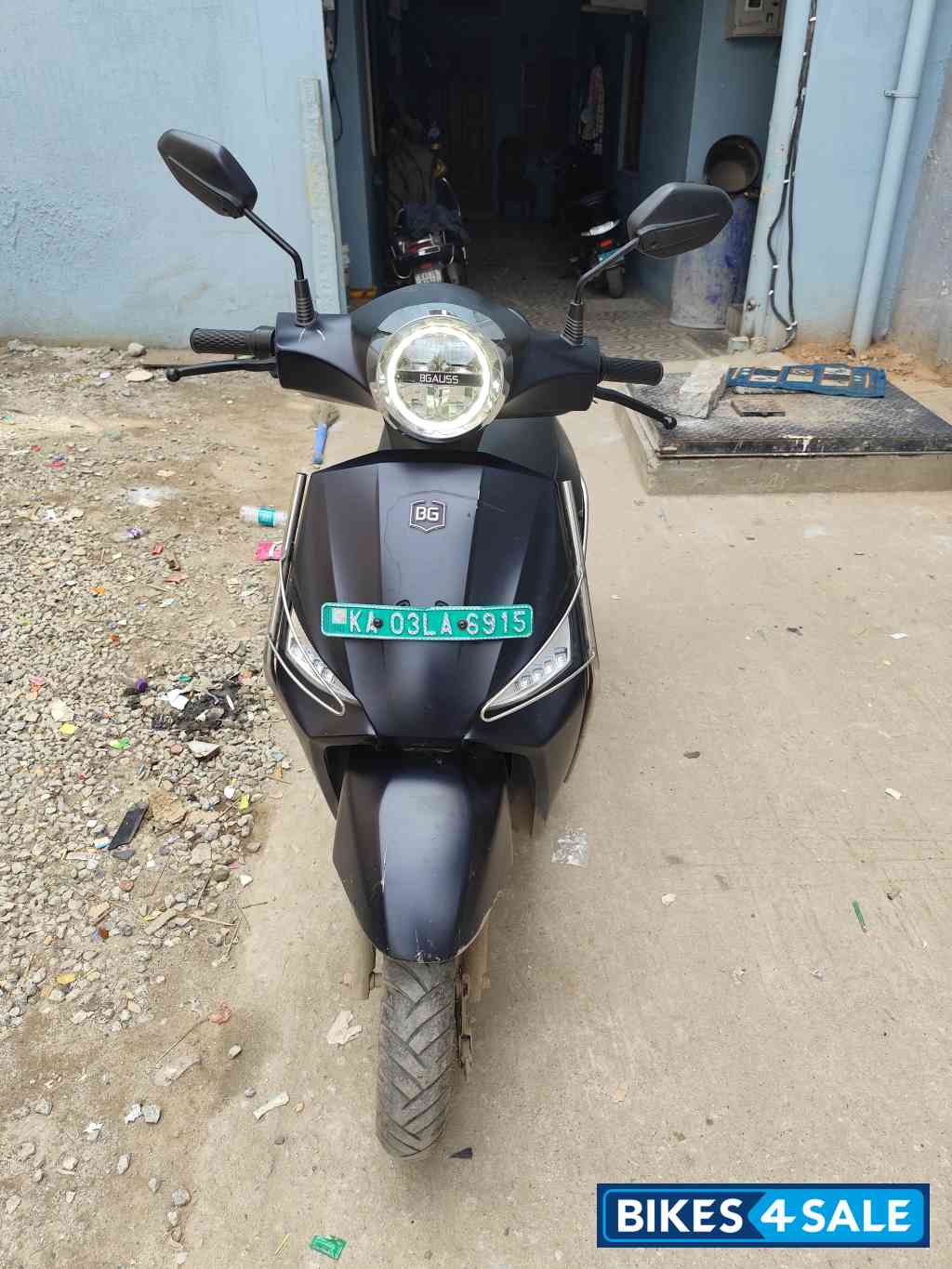 BGauss C12i EX BGauss C12i EX