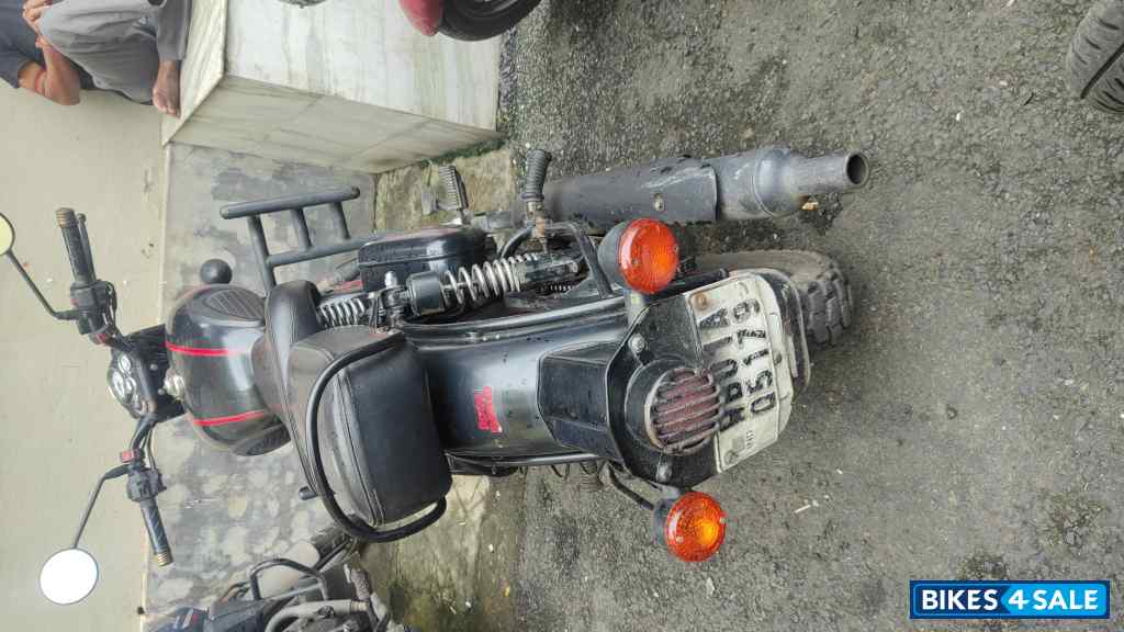 Royal Enfield Classic Stealth Black