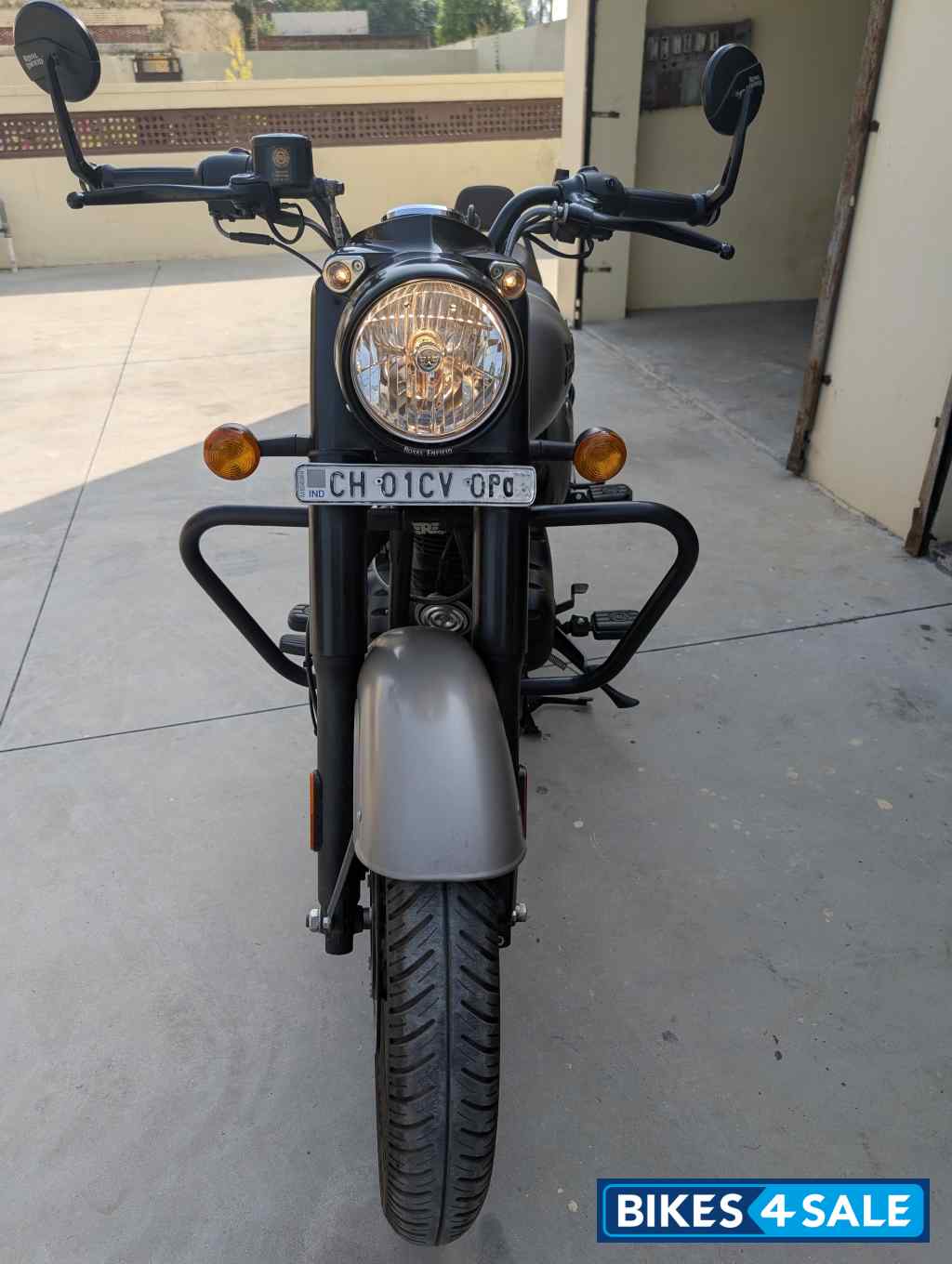 Gun Metal Grey Royal Enfield Classic 350 BS VI