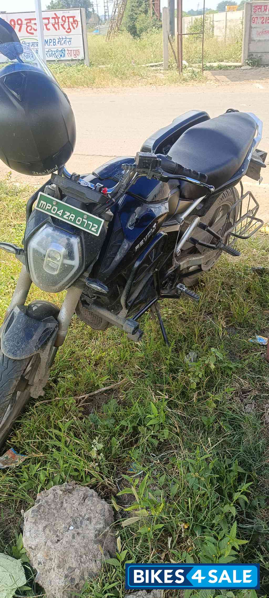 Black Revolt RV 400