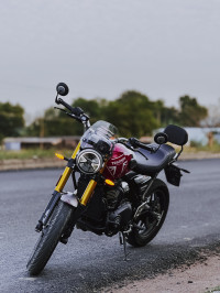 Red Triumph Speed 400