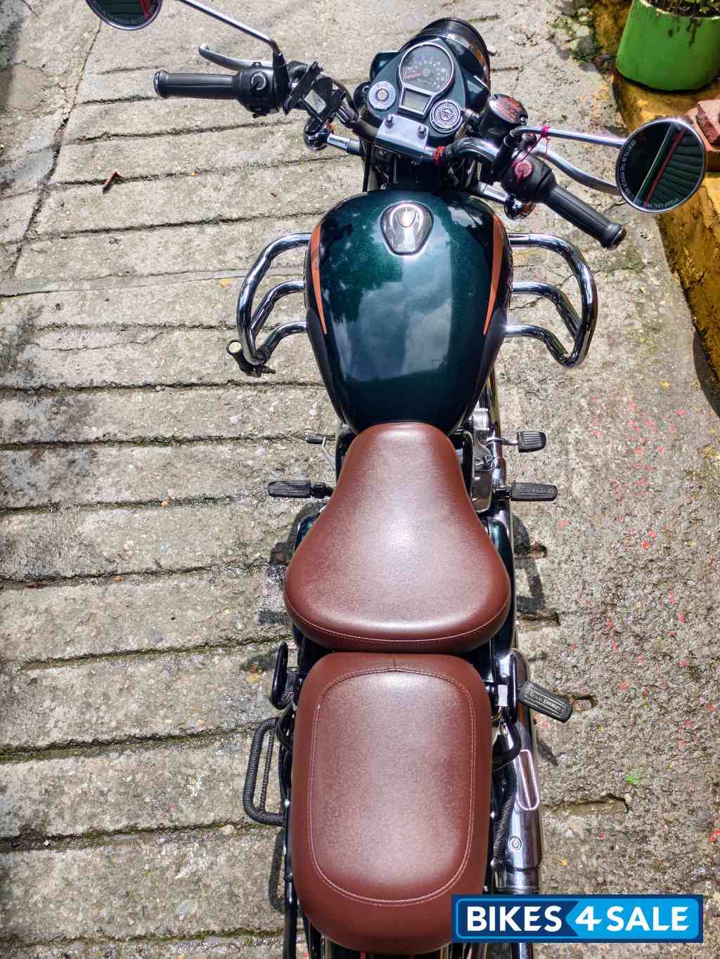 Dark Green Royal Enfield Classic 350 Dark Green Royal Enfield Classic 350