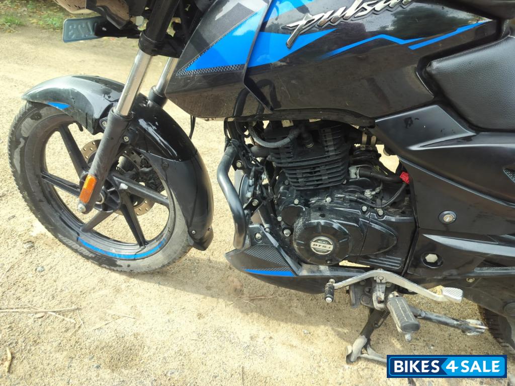Bajaj Pulsar 150 Single Disc UG