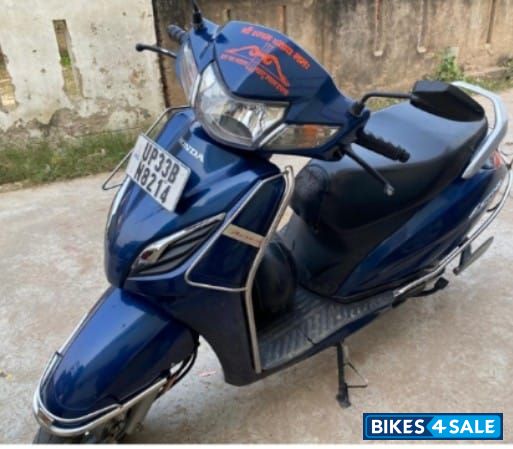 Blue Honda Activa 6G