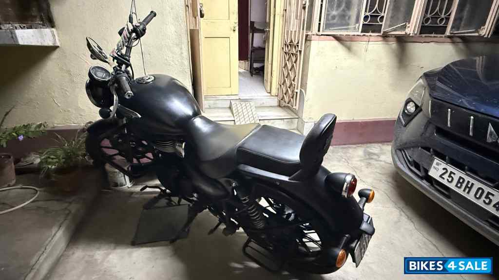 Royal Enfield Meteor 350 Stellar Royal Enfield Meteor 350 Stellar