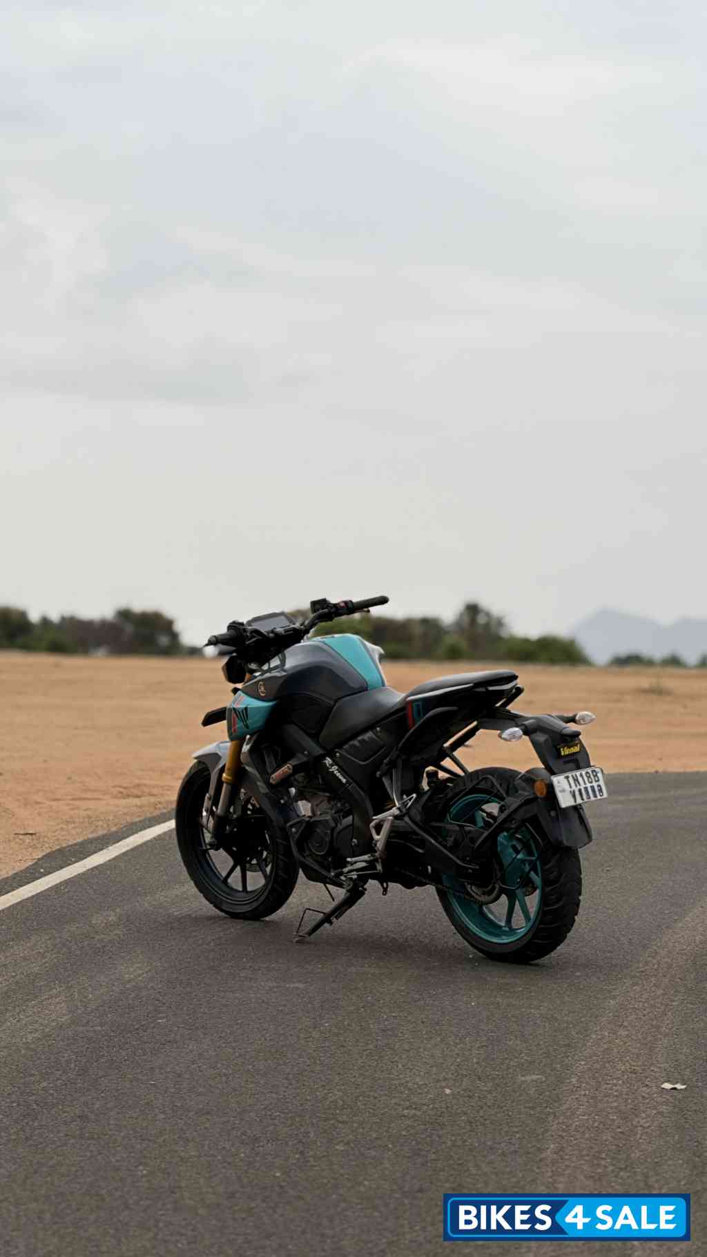 Cyan Blue Yamaha MT-15 Cyan Blue Yamaha MT-15