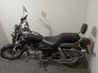 Bajaj Avenger 220 DTS-i
