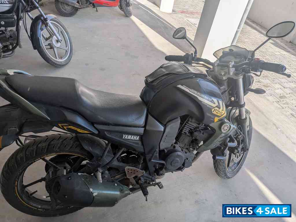 Yamaha FZ-S