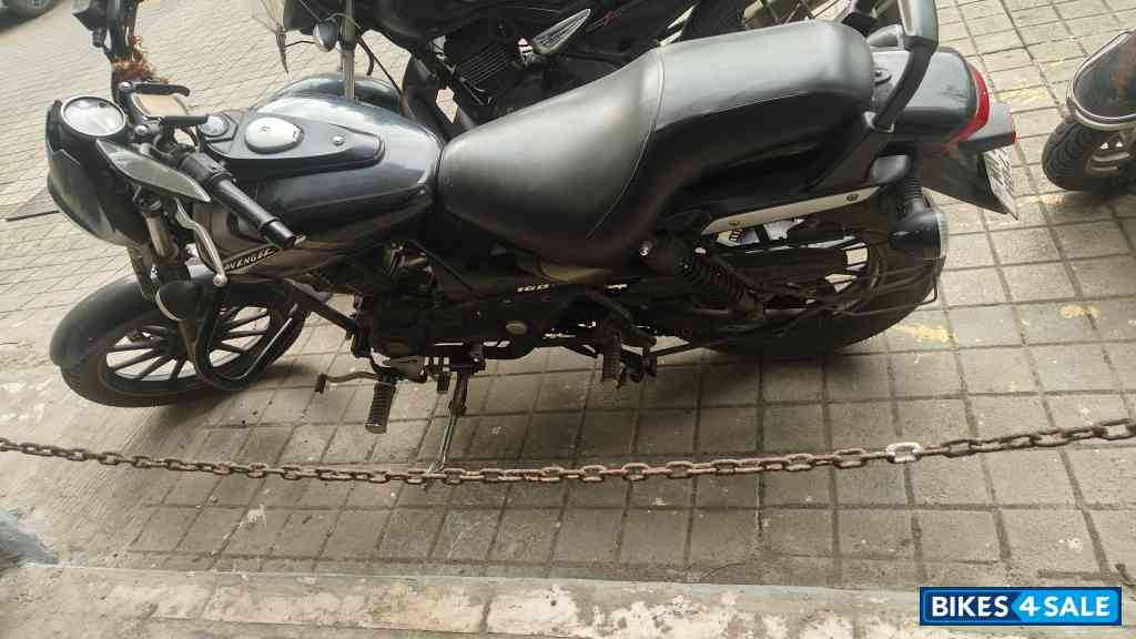Bajaj Avenger Street 160