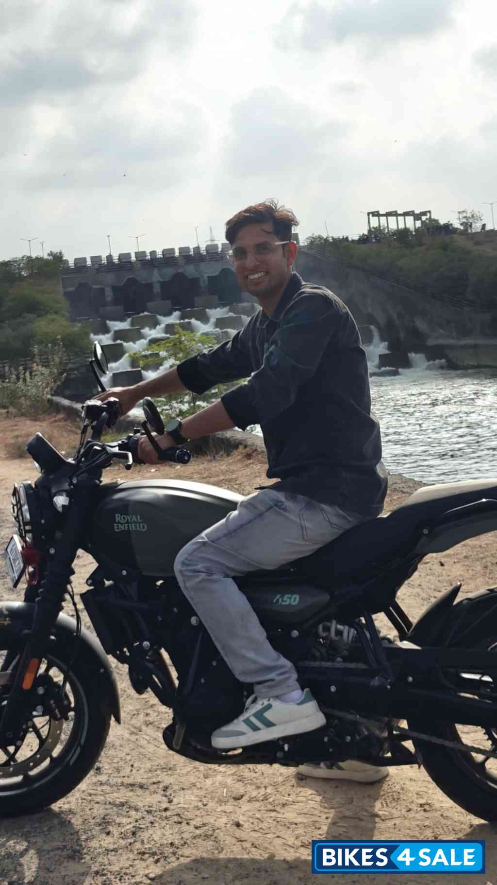 Royal Enfield Guerrilla 450