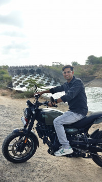 Royal Enfield Guerrilla 450