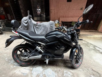 Black Revolt RV 400