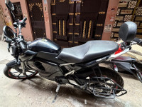 Black Revolt RV 400