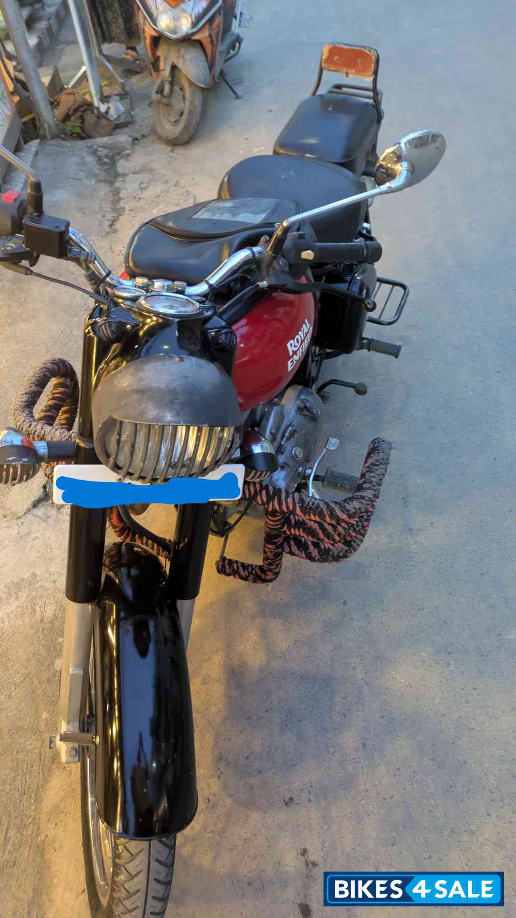 Royal Enfield Classic 350 Redditch Red
