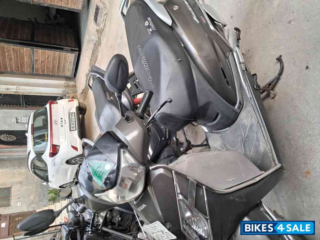 Metallic Crust Honda Activa 125 Metallic Crust Honda Activa 125