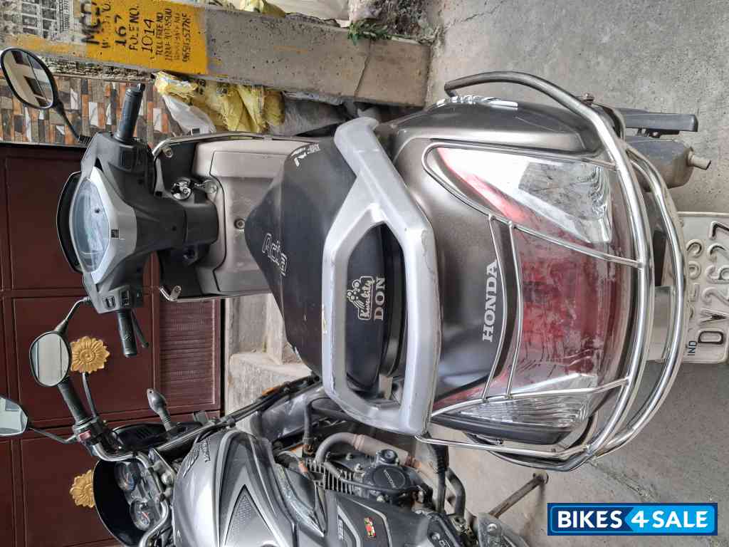 Metallic Crust Honda Activa 125 Metallic Crust Honda Activa 125