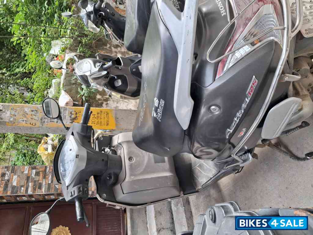 Metallic Crust Honda Activa 125 Metallic Crust Honda Activa 125