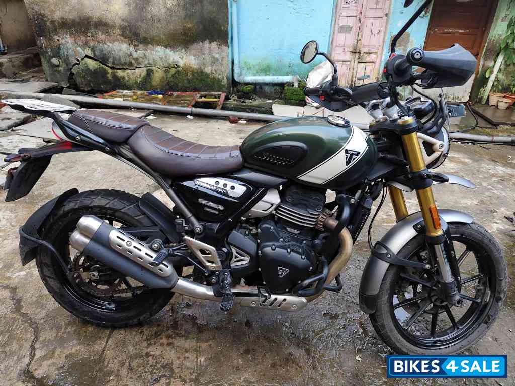 Matt Khaki Green Triumph Scrambler 400 X