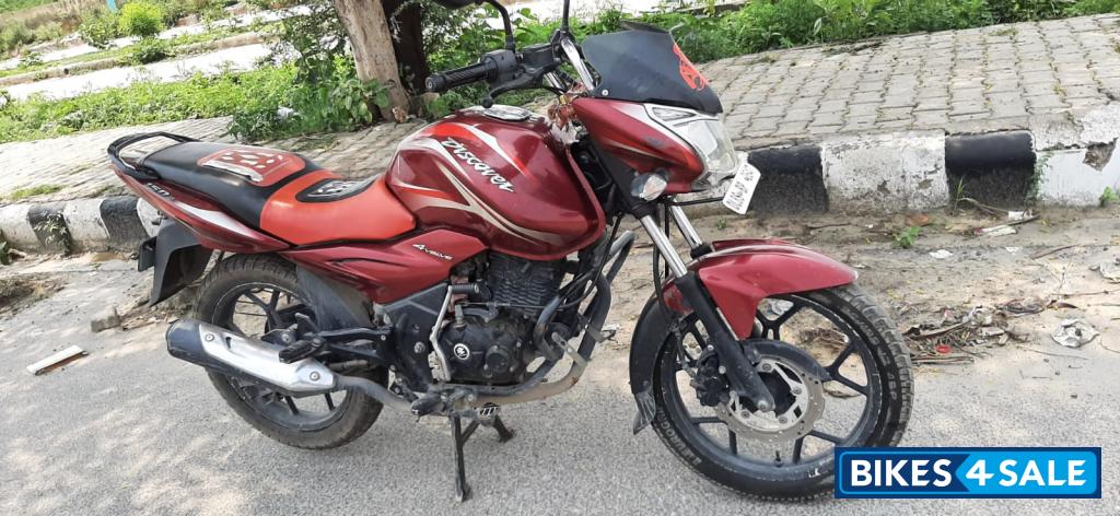 Bajaj Discover 150 F Bajaj Discover 150 F