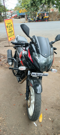 Black And Red Bajaj Pulsar 220F